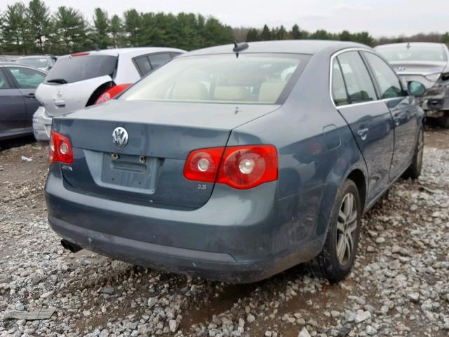 3VWSG71K26M670388 - 2006 VOLKSWAGEN JETTA 2.5 GRAY photo 4