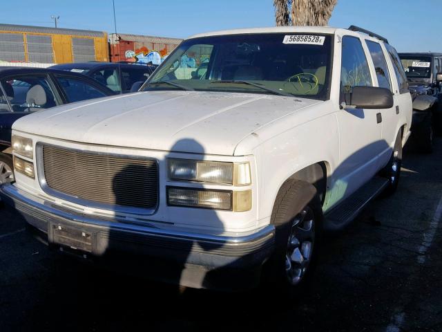 1GKEC13R9XJ746842 - 1999 GMC YUKON WHITE photo 2