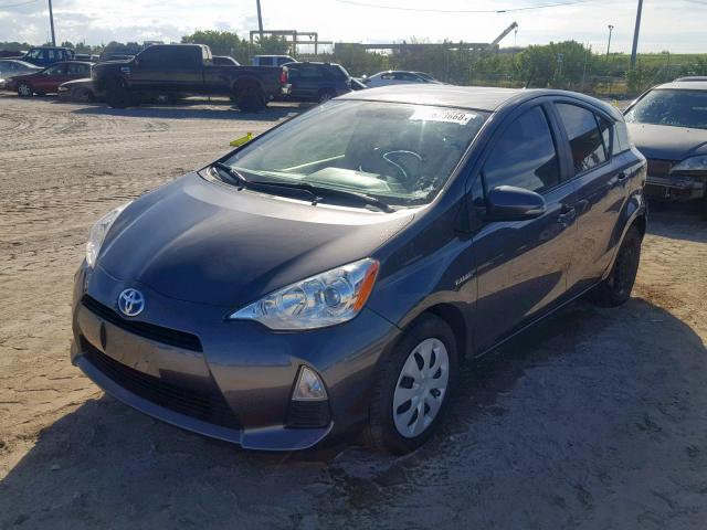 JTDKDTB33E1075864 - 2014 TOYOTA PRIUS C GRAY photo 2