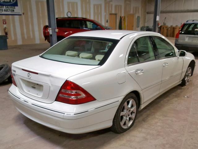 WDBRF54H37A928360 - 2007 MERCEDES-BENZ C 280 WHITE photo 4