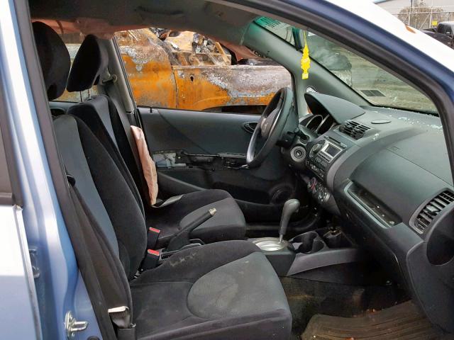 JHMGD38448S002344 - 2008 HONDA FIT BLUE photo 5