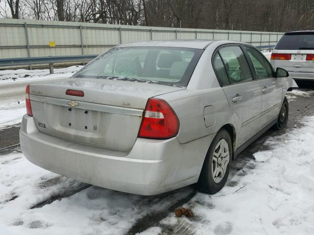 1G1ZS51F16F288658 - 2006 CHEVROLET MALIBU LS 银色 照片 4
