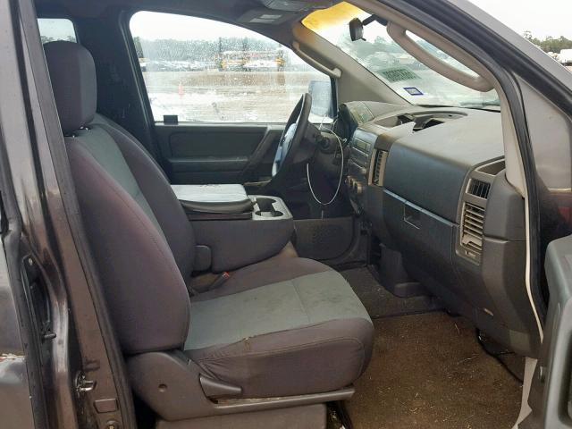 1N6AA06B34N521276 - 2004 NISSAN TITAN XE BLACK photo 5