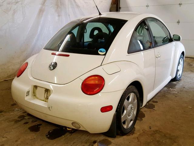 3VWCP21C21M480258 - 2001 VOLKSWAGEN NEW BEETLE WHITE photo 4