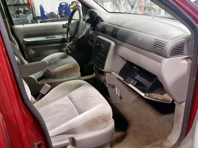 2FMZA51674BB29065 - 2004 FORD FREESTAR S RED photo 5