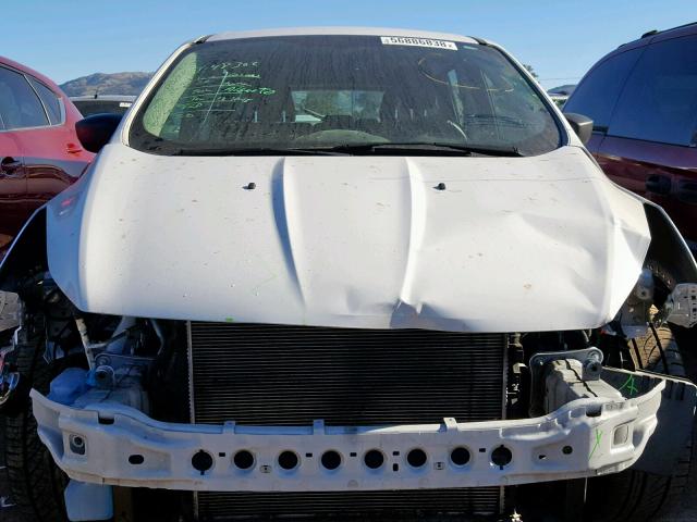 1FMCU0F74EUD25364 - 2014 FORD ESCAPE S WHITE photo 9