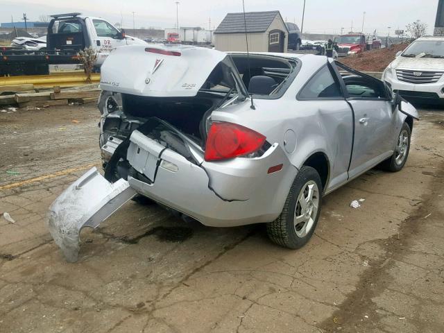 1G2AL15F077366075 - 2007 PONTIAC G5 SILVER photo 4