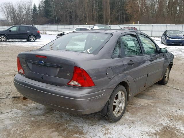 1FAFP34333W125027 - 2003 FORD FOCUS SE C GRAY photo 4