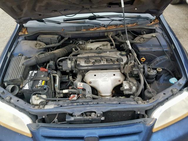 1HGCF86652A103919 - 2002 HONDA ACCORD VAL BLUE photo 7