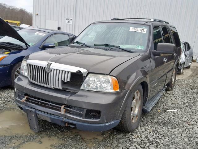 5LMFU28526LJ20523 - 2006 LINCOLN NAVIGATOR 棕色 照片 2