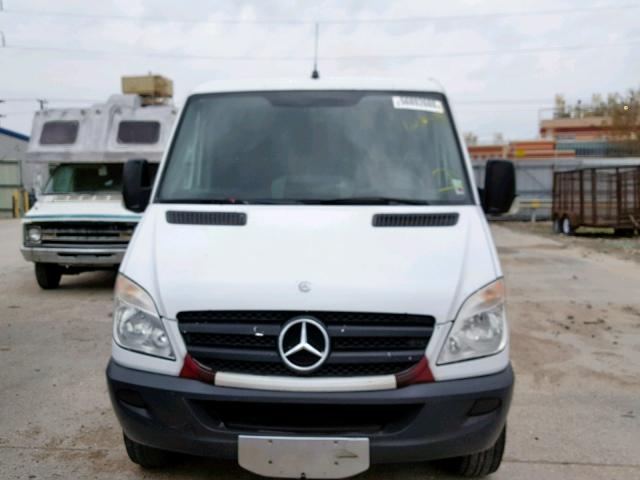 WD3PE7CC7C5653702 - 2012 MERCEDES-BENZ SPRINTER 2 WHITE photo 9