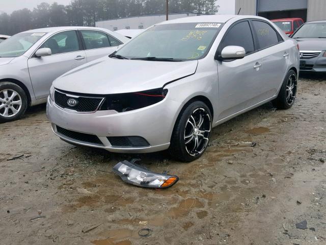 KNAFU4A21A5832549 - 2010 KIA FORTE EX SILVER photo 2