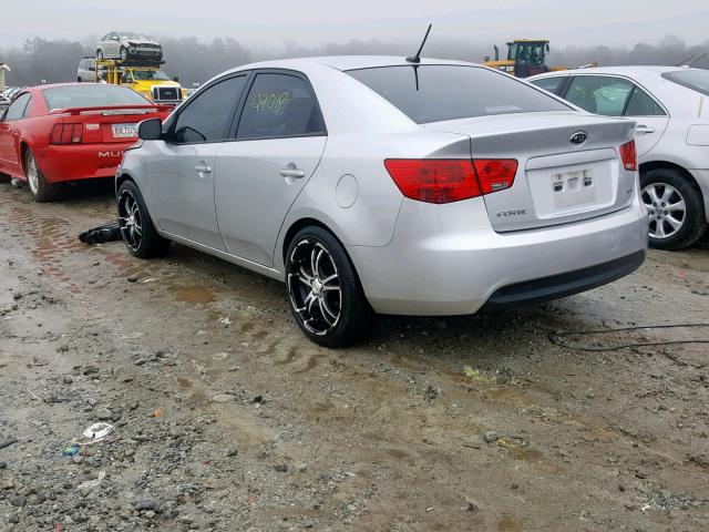 KNAFU4A21A5832549 - 2010 KIA FORTE EX SILVER photo 3