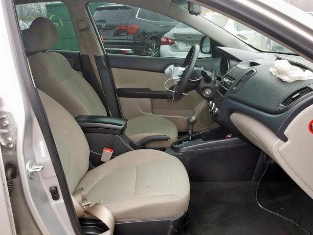 KNAFU4A21A5832549 - 2010 KIA FORTE EX SILVER photo 5