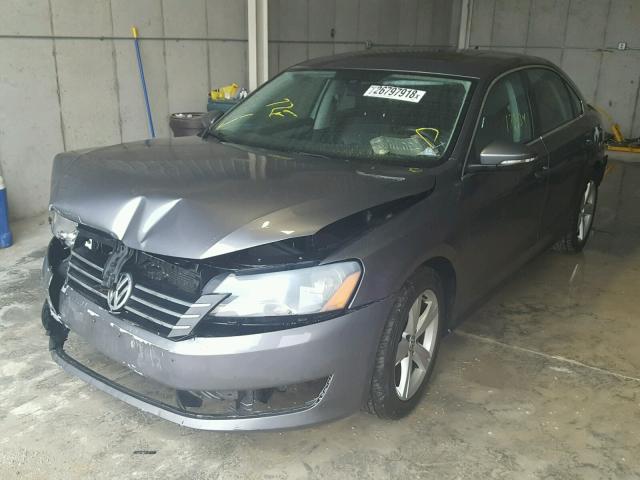 1VWBP7A32CC047942 - 2012 VOLKSWAGEN PASSAT SE GRAY photo 2