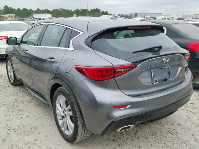 SJKCH5CP5JA040496 - 2018 INFINITI QX30 BASE SILVER photo 3