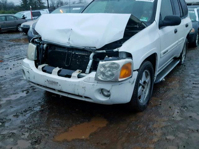 1GKDT13S532111183 - 2003 GMC ENVOY WHITE photo 9