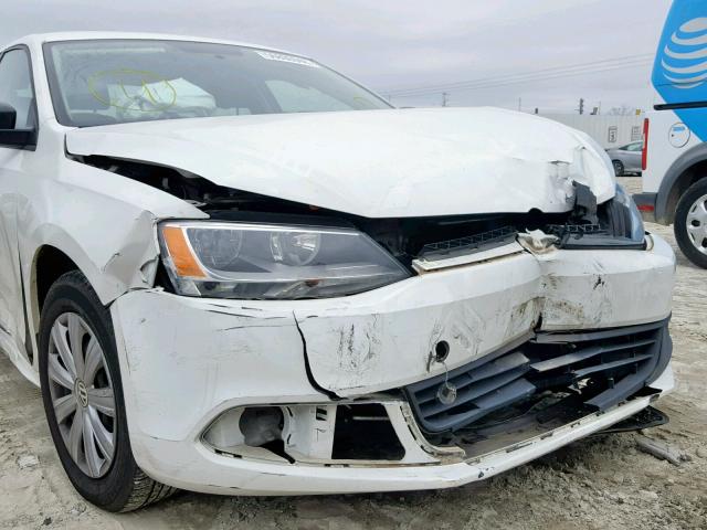 3VW2K7AJ9EM276388 - 2014 VOLKSWAGEN JETTA BASE Սպիտակ լուսանկար 9