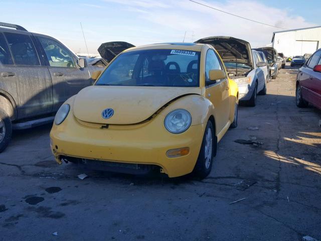 3VWCD21C7YM485250 - 2000 VOLKSWAGEN NEW BEETLE YELLOW photo 2