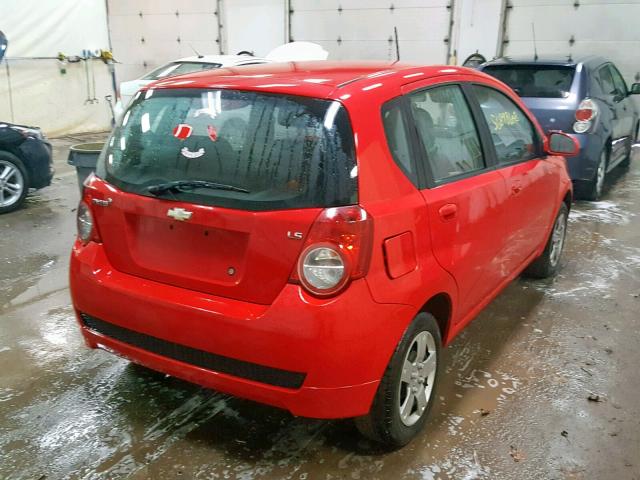 KL1TD66E39B349069 - 2009 CHEVROLET AVEO LS RED photo 4