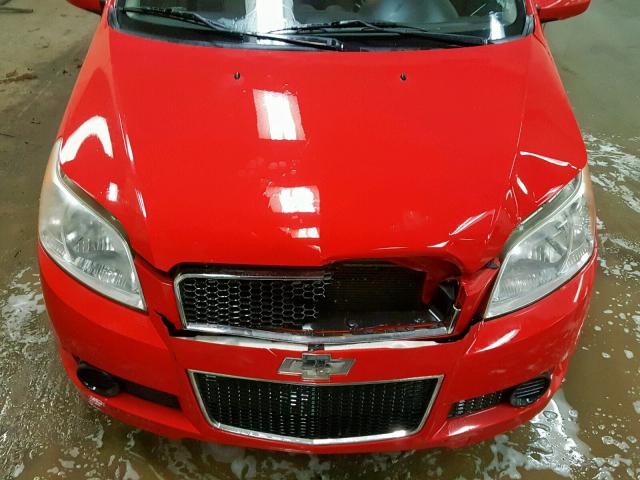KL1TD66E39B349069 - 2009 CHEVROLET AVEO LS RED photo 7