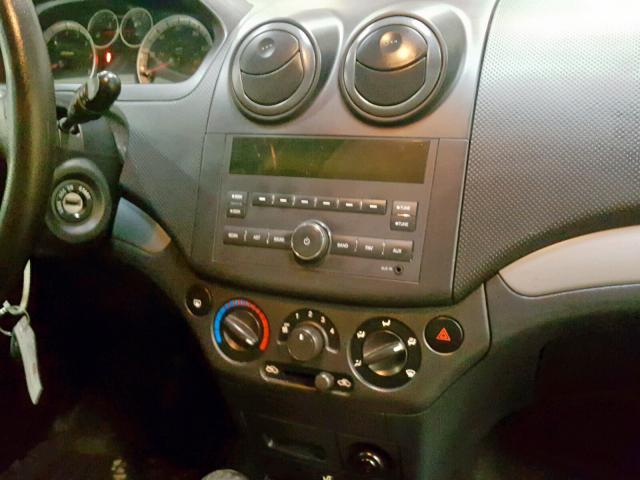 KL1TD66E39B349069 - 2009 CHEVROLET AVEO LS RED photo 9