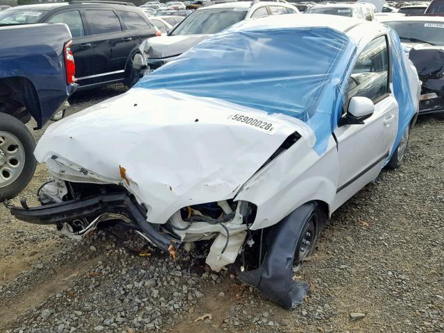 KL1TD5DE7BB258230 - 2011 CHEVROLET AVEO LS WHITE photo 2