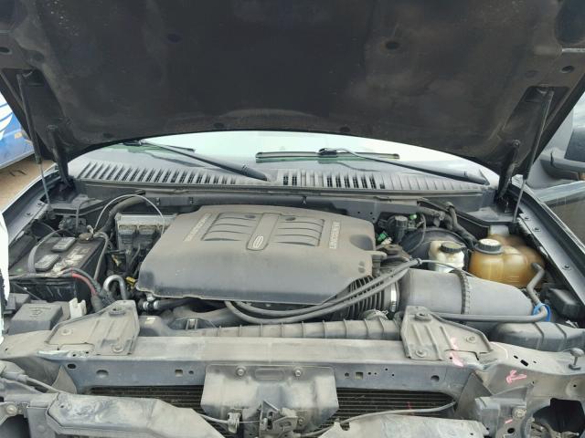5LMFU28R84LJ07887 - 2004 LINCOLN NAVIGATOR 黑色 照片 7