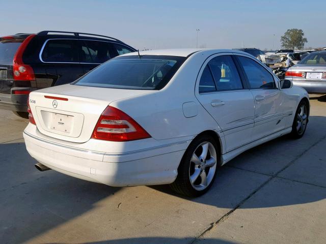 WDBRF52H56A887859 - 2006 MERCEDES-BENZ C GENERATI WHITE photo 4