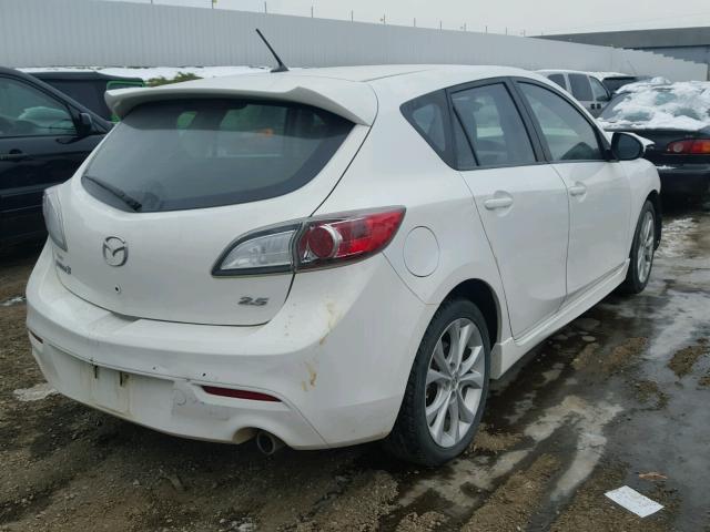 JM1BL1K68B1452203 - 2011 MAZDA 3 S WHITE photo 4