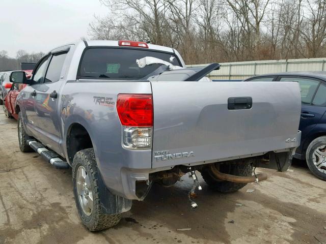 5TFDY5F12AX129549 - 2010 TOYOTA TUNDRA CRE SILVER photo 3