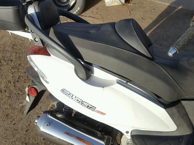 RF884K1908B370603 - 2009 KYMCO USA INC GRAND VIST WHITE photo 6