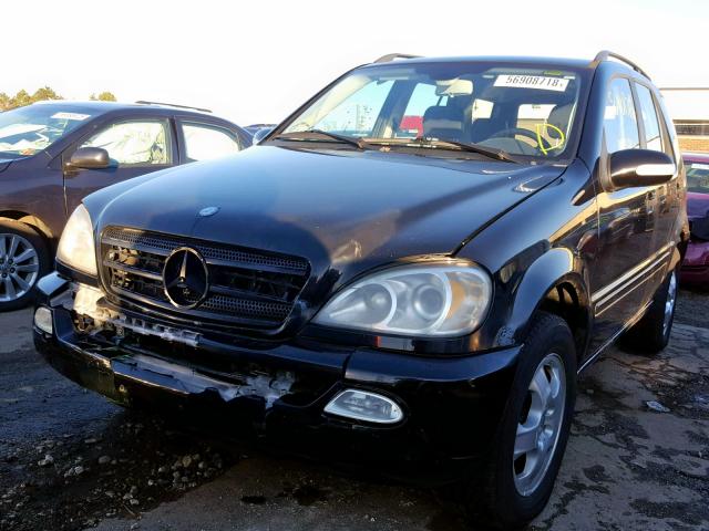 4JGAB54E52A307187 - 2002 MERCEDES-BENZ ML 320 BLACK photo 2