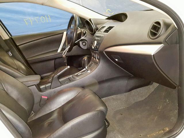 JM1BL1W69B1363685 - 2011 MAZDA 3 S WHITE photo 5