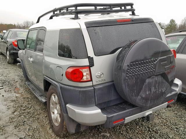 JTEBU4BF9AK080051 - 2010 TOYOTA FJ CRUISER SILVER photo 3