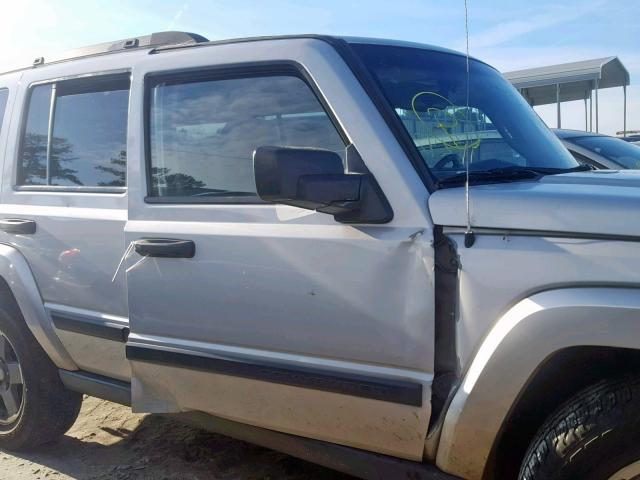 1J8HH48N26C203510 - 2006 JEEP COMMANDER GRAY photo 9
