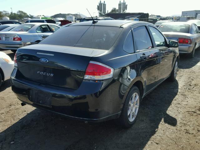 1FAHP34N68W154636 - 2008 FORD FOCUS S/SE BLACK photo 4