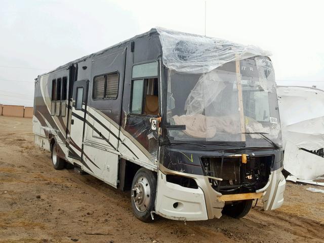 1F66F5DYXE0A08977 - 2015 WILDWOOD MOTORHOME TWO TONE photo 1