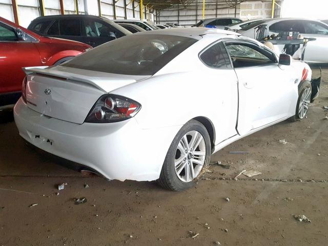 KMHHM66DX8U281549 - 2008 HYUNDAI TIBURON GS WHITE photo 4