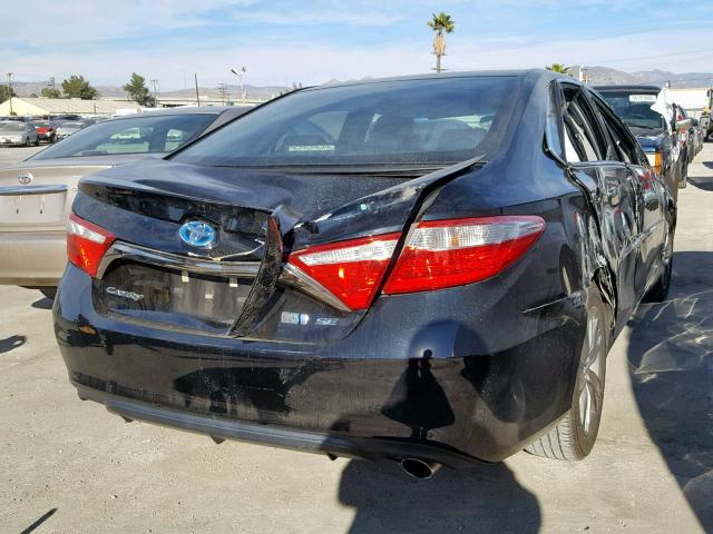 4T1BD1FKXFU174621 - 2015 TOYOTA CAMRY HYBR BLACK photo 4