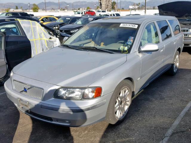 YV1SW53D411124376 - 2001 VOLVO V70 T5 TUR SILVER photo 2