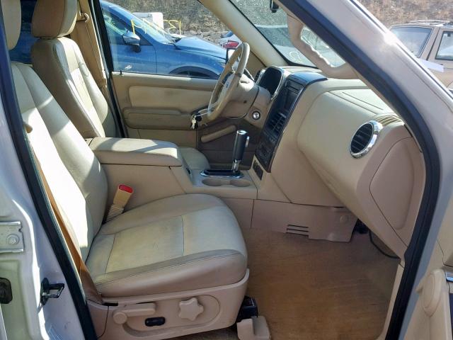 1FMEU75816ZA12496 - 2006 FORD EXPLORER L CREAM photo 5