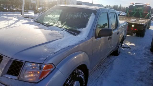 1N6AD07W46C443307 - 2006 NISSAN FRONTIER C SILVER photo 2