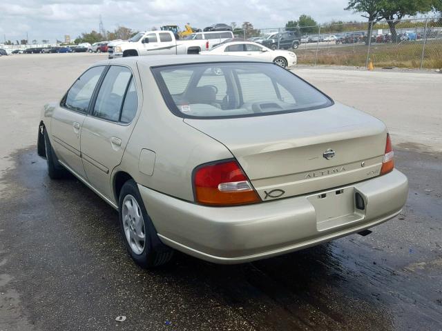 1N4DL01D0XC220456 - 1999 NISSAN ALTIMA XE GOLD photo 3