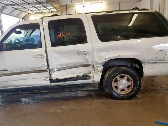 3GKEC16Z64G112543 - 2004 GMC YUKON XL C WHITE photo 9