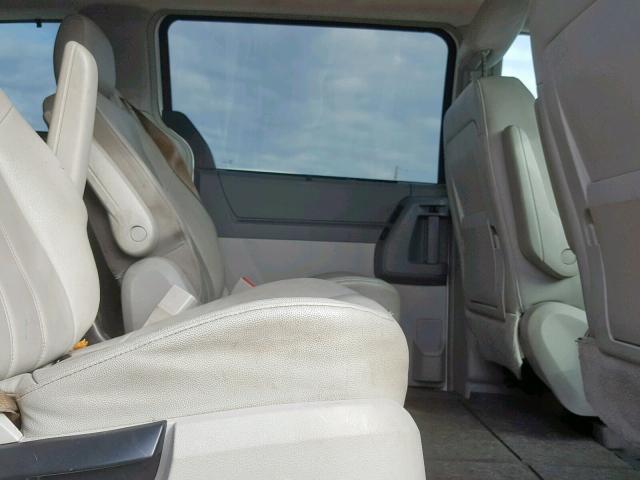 2A8HR54P88R621350 - 2008 CHRYSLER TOWN AND C WHITE photo 6