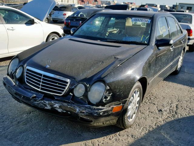 WDBJF65J81B278575 - 2001 MERCEDES-BENZ E 320 BLACK photo 2