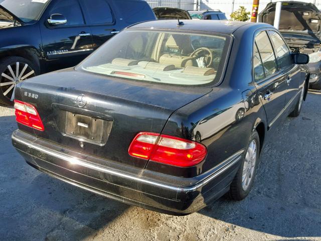 WDBJF65J81B278575 - 2001 MERCEDES-BENZ E 320 BLACK photo 4