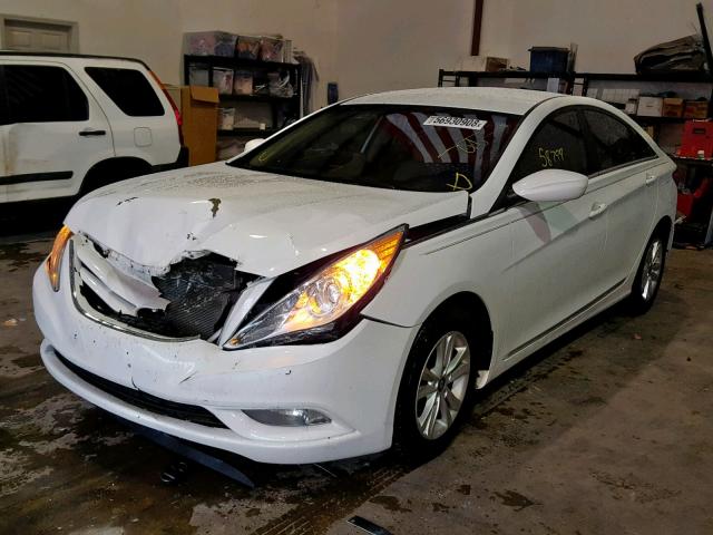 5NPEB4AC5DH556488 - 2013 HYUNDAI SONATA GLS WHITE photo 2