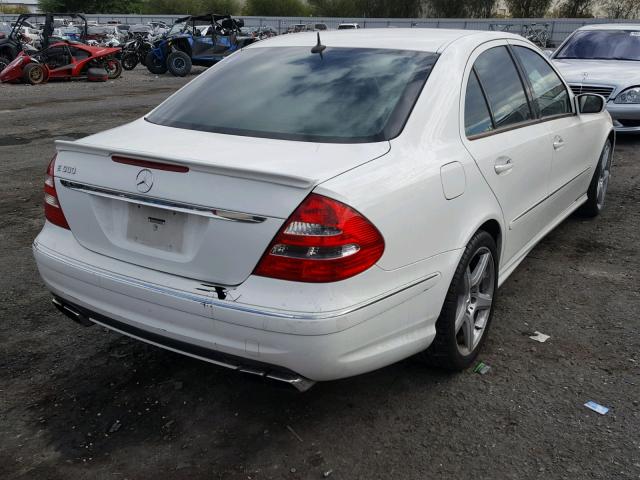 WDBUF65J24A471585 - 2004 MERCEDES-BENZ E 320 WHITE photo 4